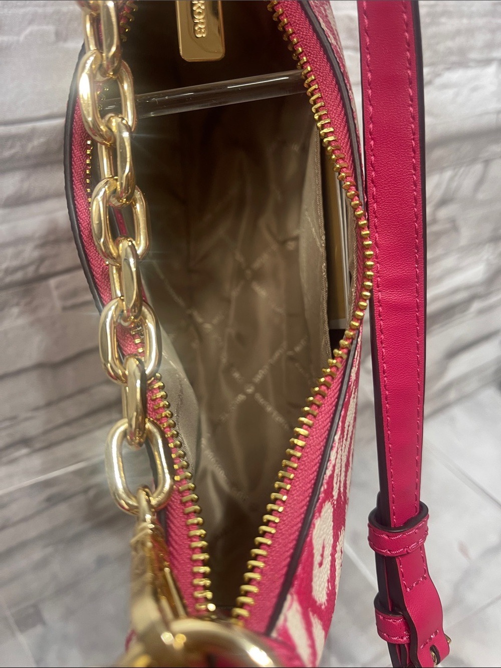 Michael Kors Pink and Cream Heart Leopard Print Crossbody & Matching Card Case - Picture 9 of 9